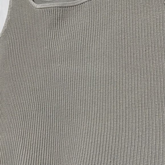 Aritzia Babaton Sculpt Knit Gray Tank Top Size Small - Picture 6 of 9